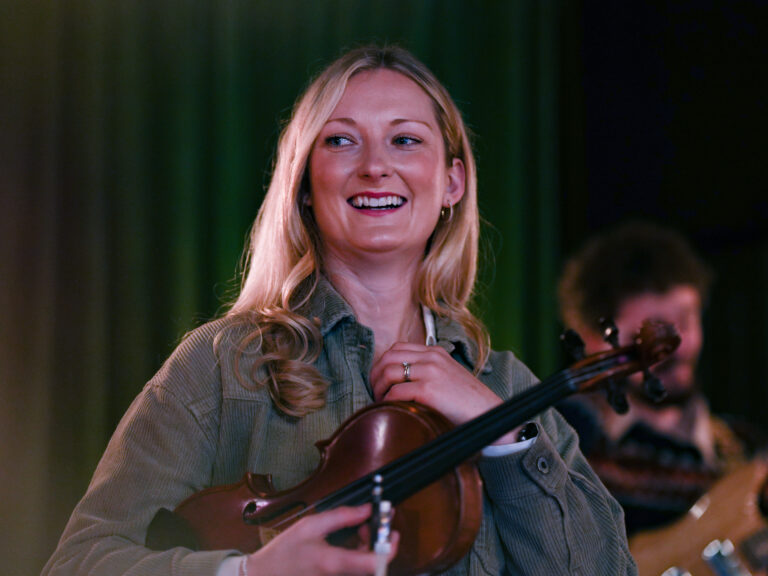 Celtic Worship - lady with a violin