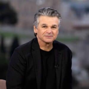 Praise – Matt and Laurie Crouch host Jentezen Franklin