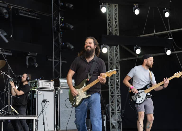 Vera Cruz singing at BCF