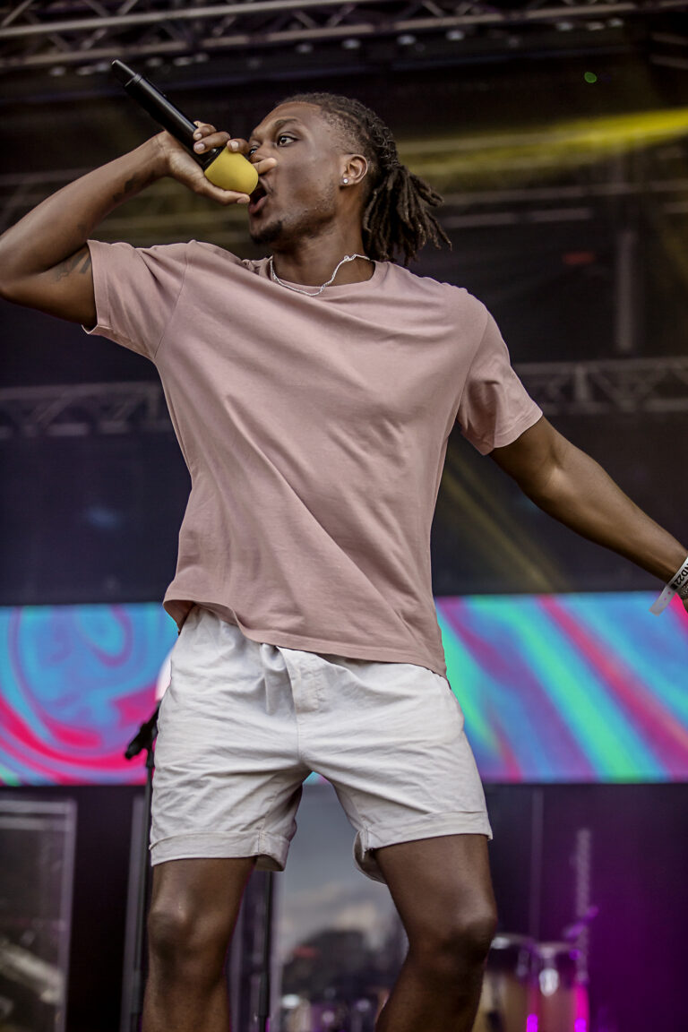 J Vessel performing live for the festival