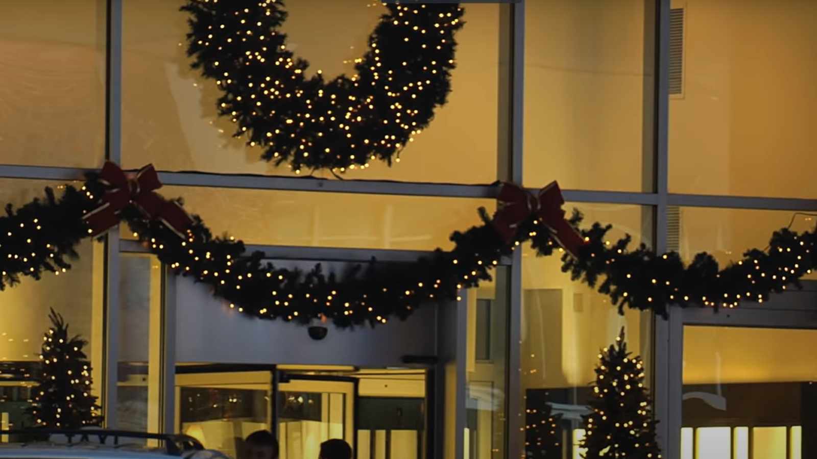 The Perfect Gift - Christmas wreaths and lights