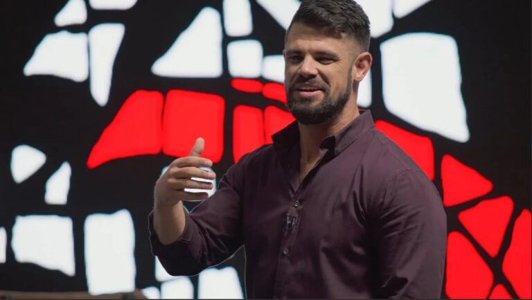 Steven Furtick on Unqualified